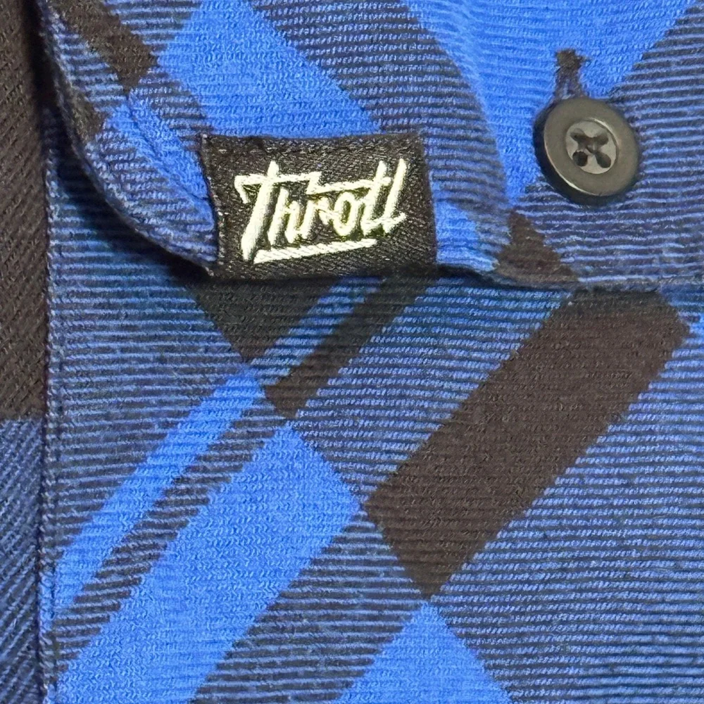 Blue and Black Plaid Men's Shirt throtl brand size‎ XL button down casual cozy - Picture 3 of 9